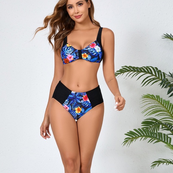 High-Waisted Bikini Set - Picture 1 of 5